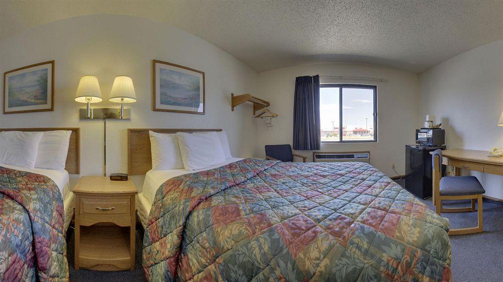 Super 8 By Wyndham Lincoln North Otel Dış mekan fotoğraf