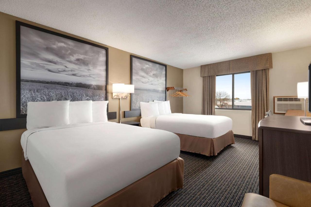 Super 8 By Wyndham Lincoln North Otel Dış mekan fotoğraf