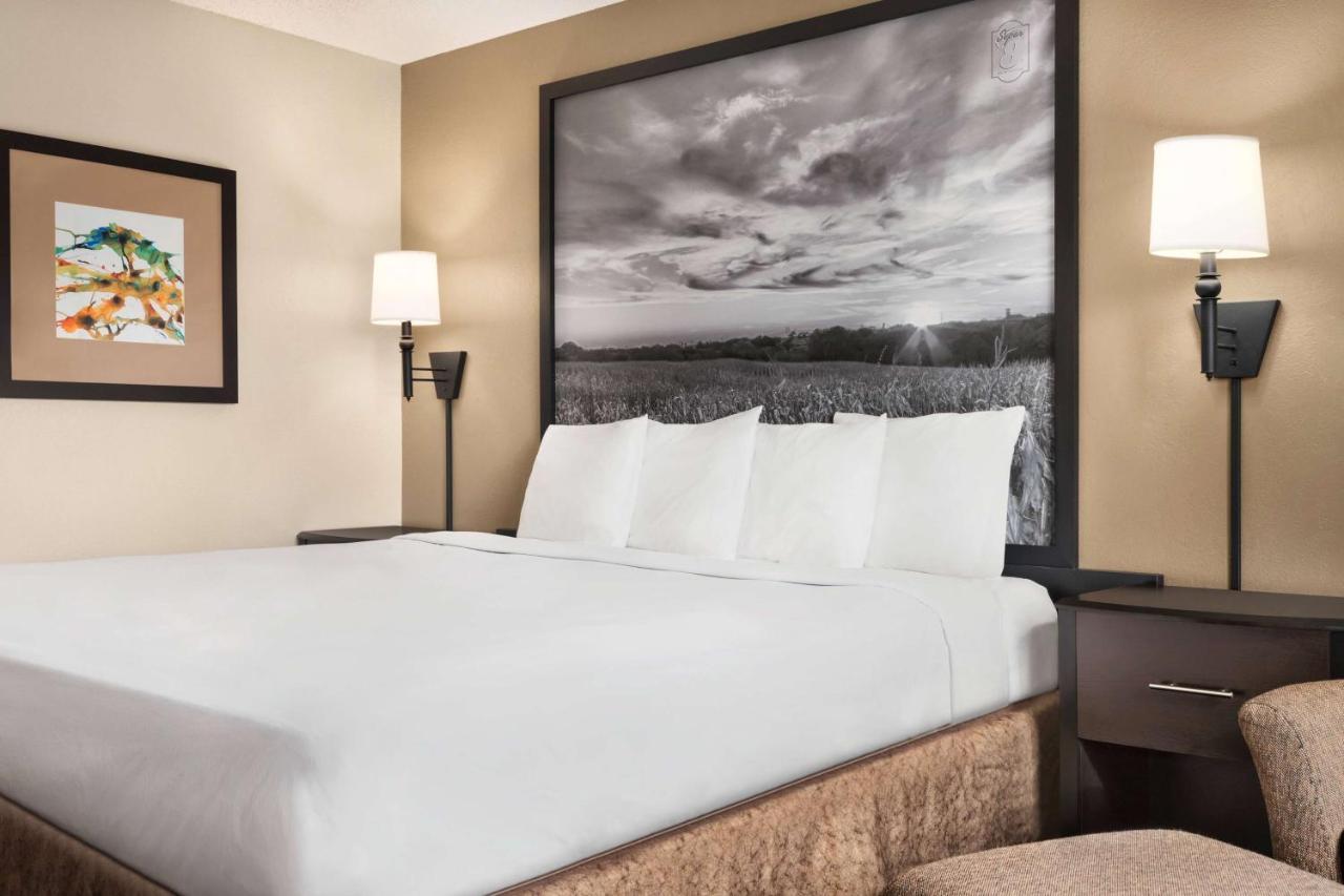 Super 8 By Wyndham Lincoln North Otel Dış mekan fotoğraf