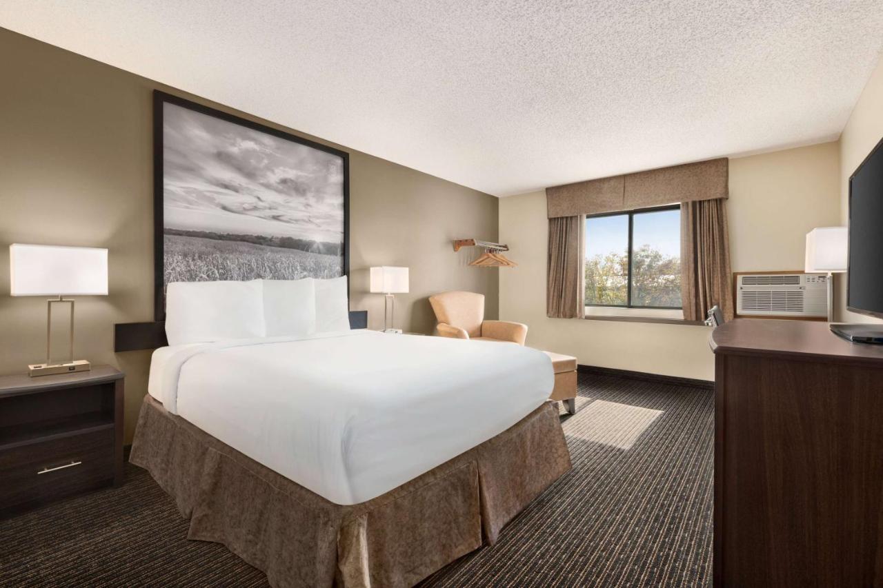 Super 8 By Wyndham Lincoln North Otel Dış mekan fotoğraf