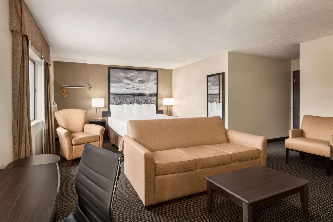 Super 8 By Wyndham Lincoln North Otel Dış mekan fotoğraf