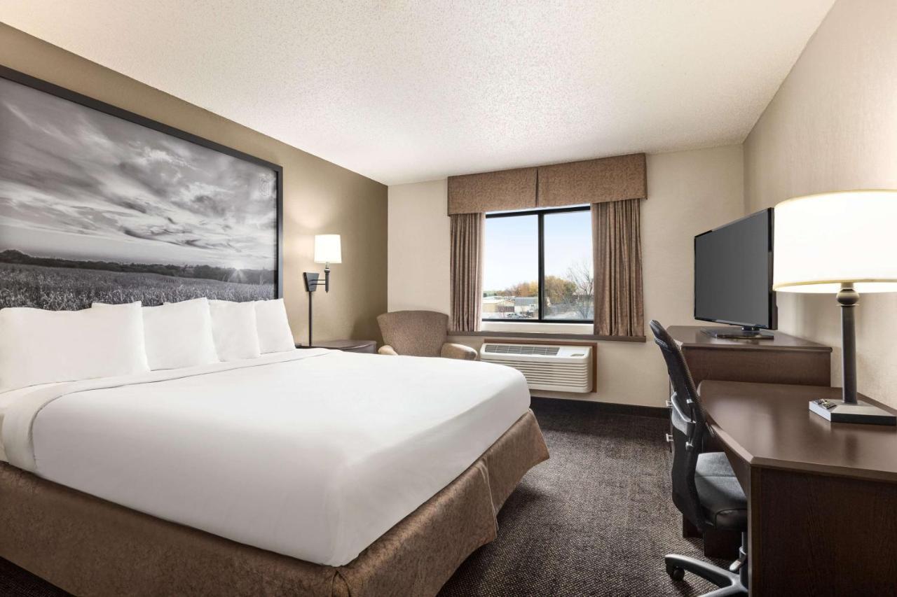 Super 8 By Wyndham Lincoln North Otel Dış mekan fotoğraf