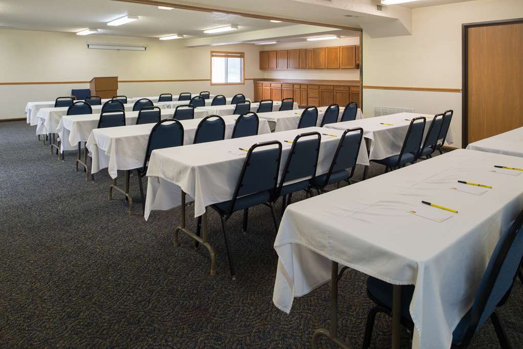 Super 8 By Wyndham Lincoln North Otel Konforlar fotoğraf
