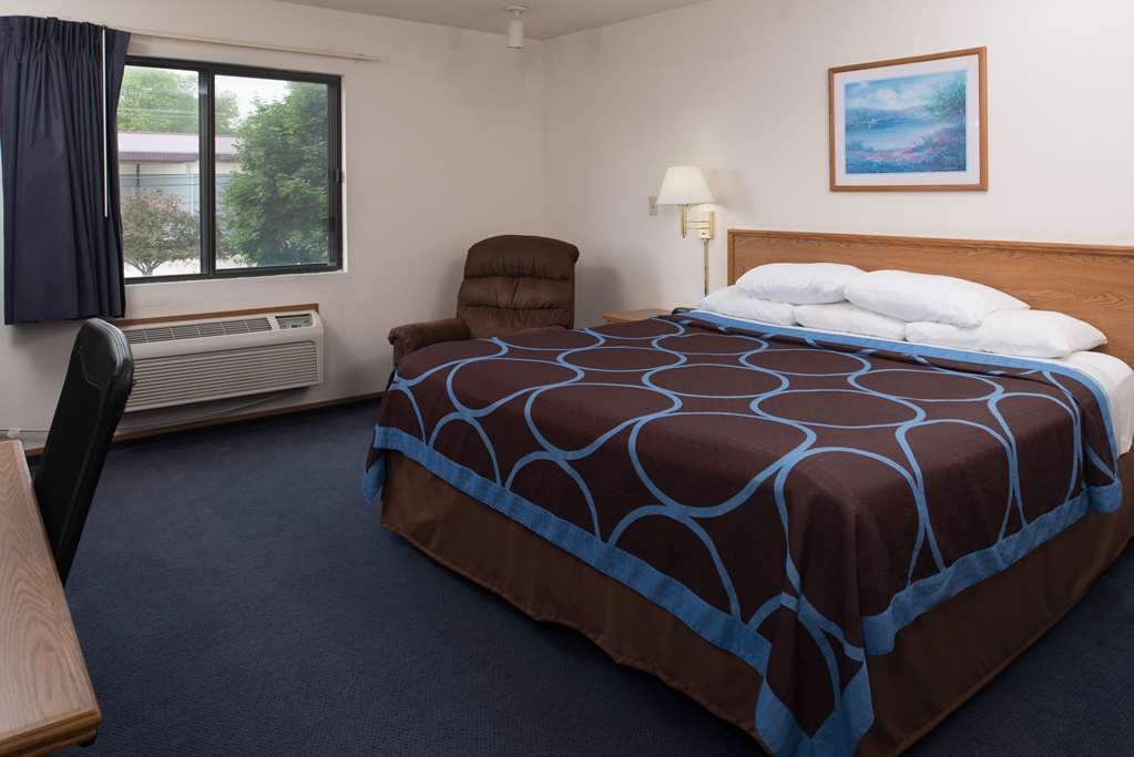 Super 8 By Wyndham Lincoln North Otel Oda fotoğraf