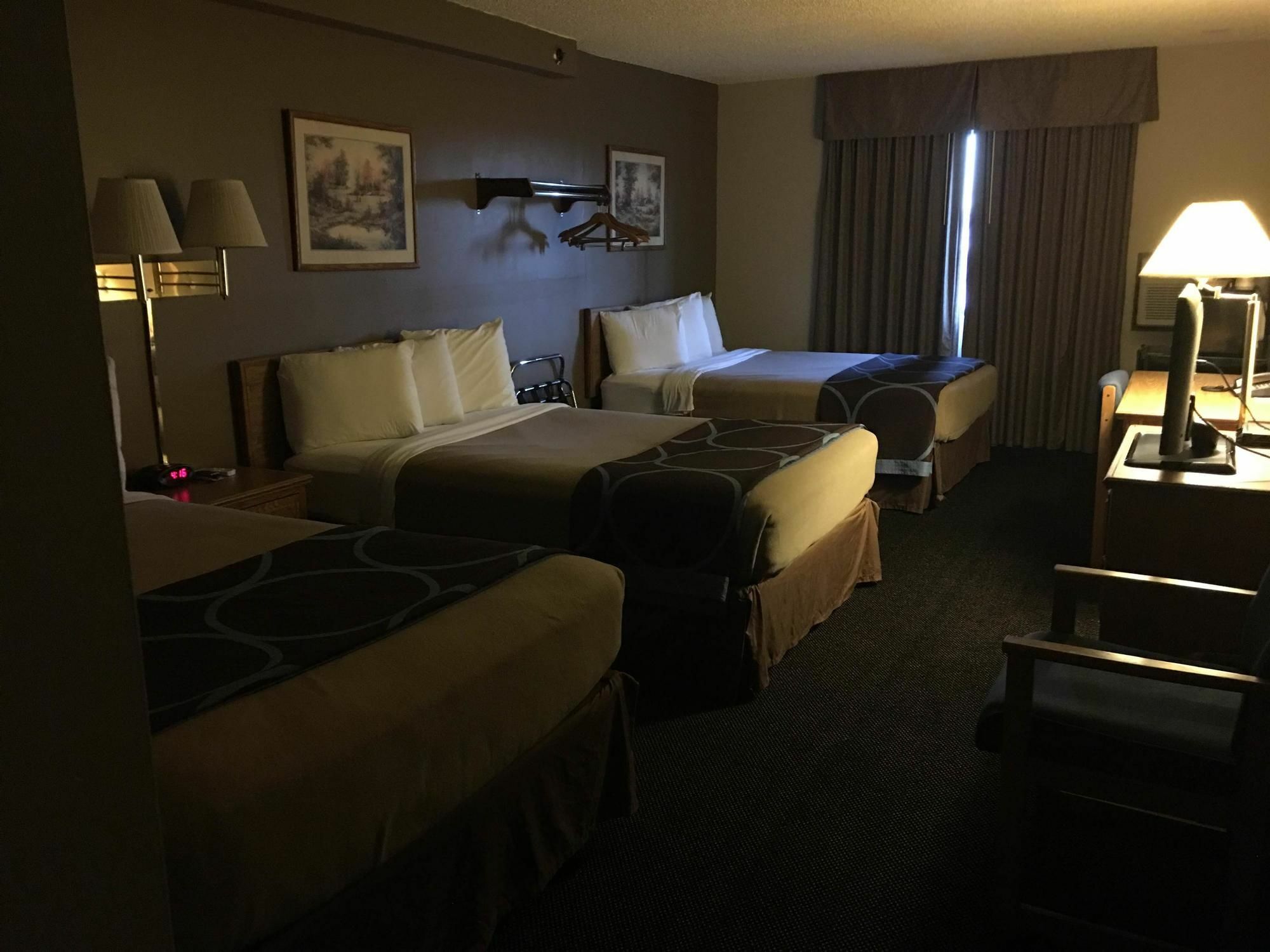 Super 8 By Wyndham Lincoln North Otel Dış mekan fotoğraf
